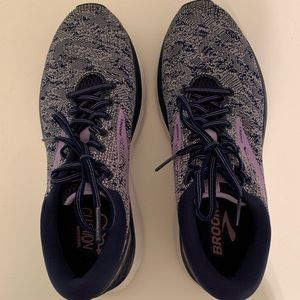 Women’s Brooke’s Ghost 11 Running shoes